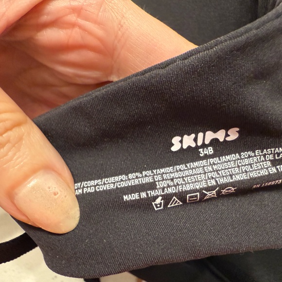 BNWT SKIMS FITS EVERYBODY PUSH UP BRA, SIZE 34B, COLOR BLACK - Picture 4 of 5